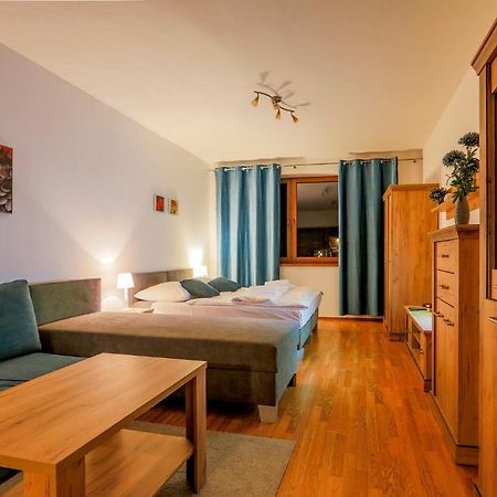 Apartmany Fatrapark 1 S Wellnessom Hrabovska Dolina ルジョムベロク エクステリア 写真