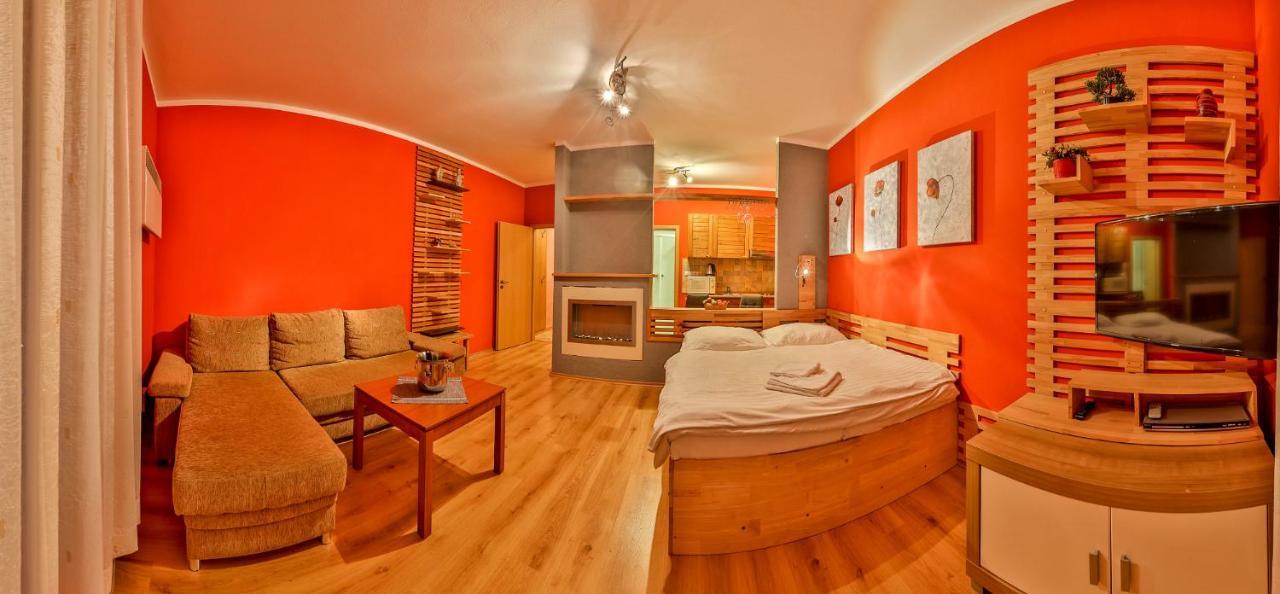 Apartmany Fatrapark 1 S Wellnessom Hrabovska Dolina ルジョムベロク エクステリア 写真