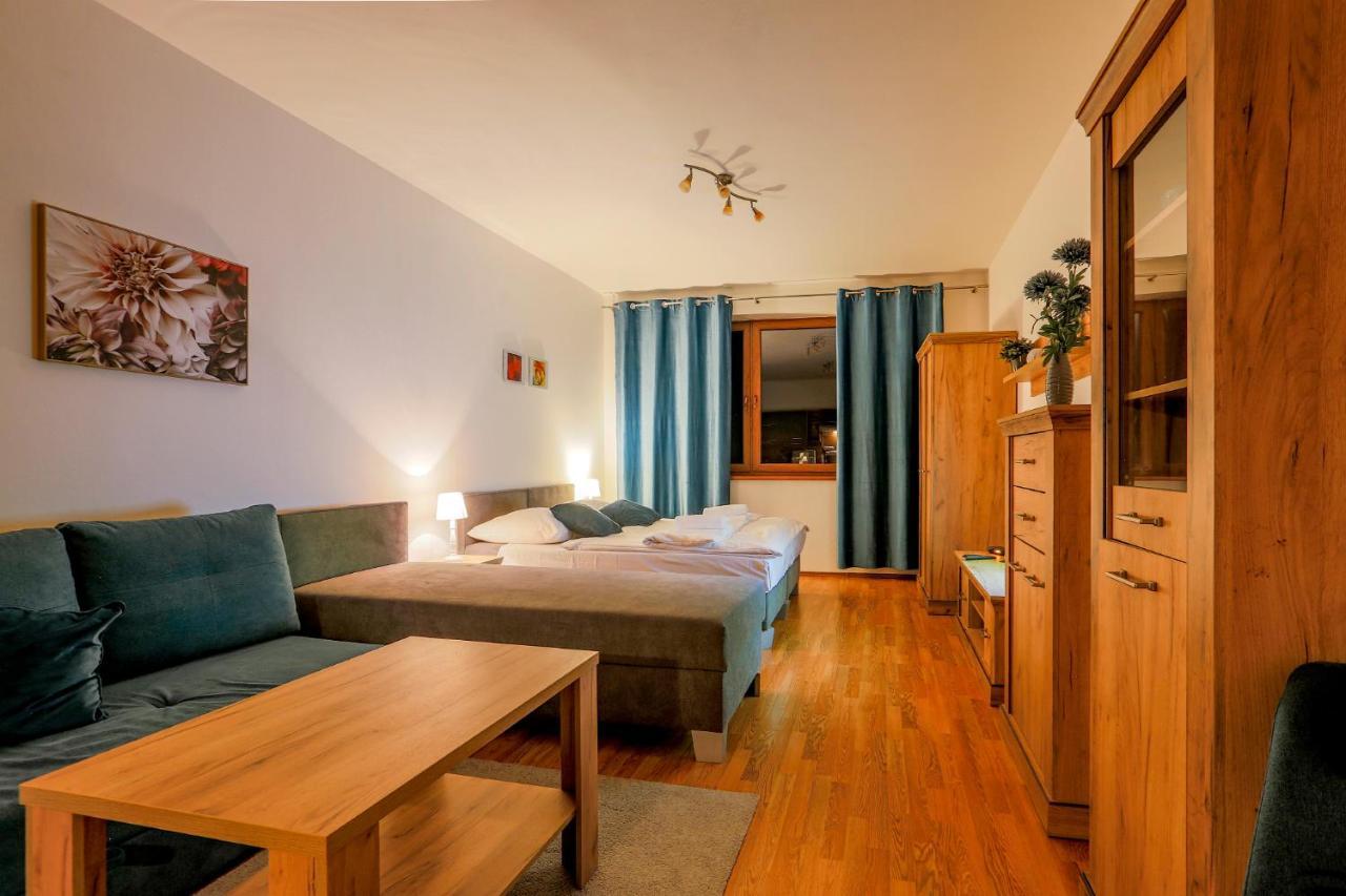 Apartmany Fatrapark 1 S Wellnessom Hrabovska Dolina ルジョムベロク エクステリア 写真