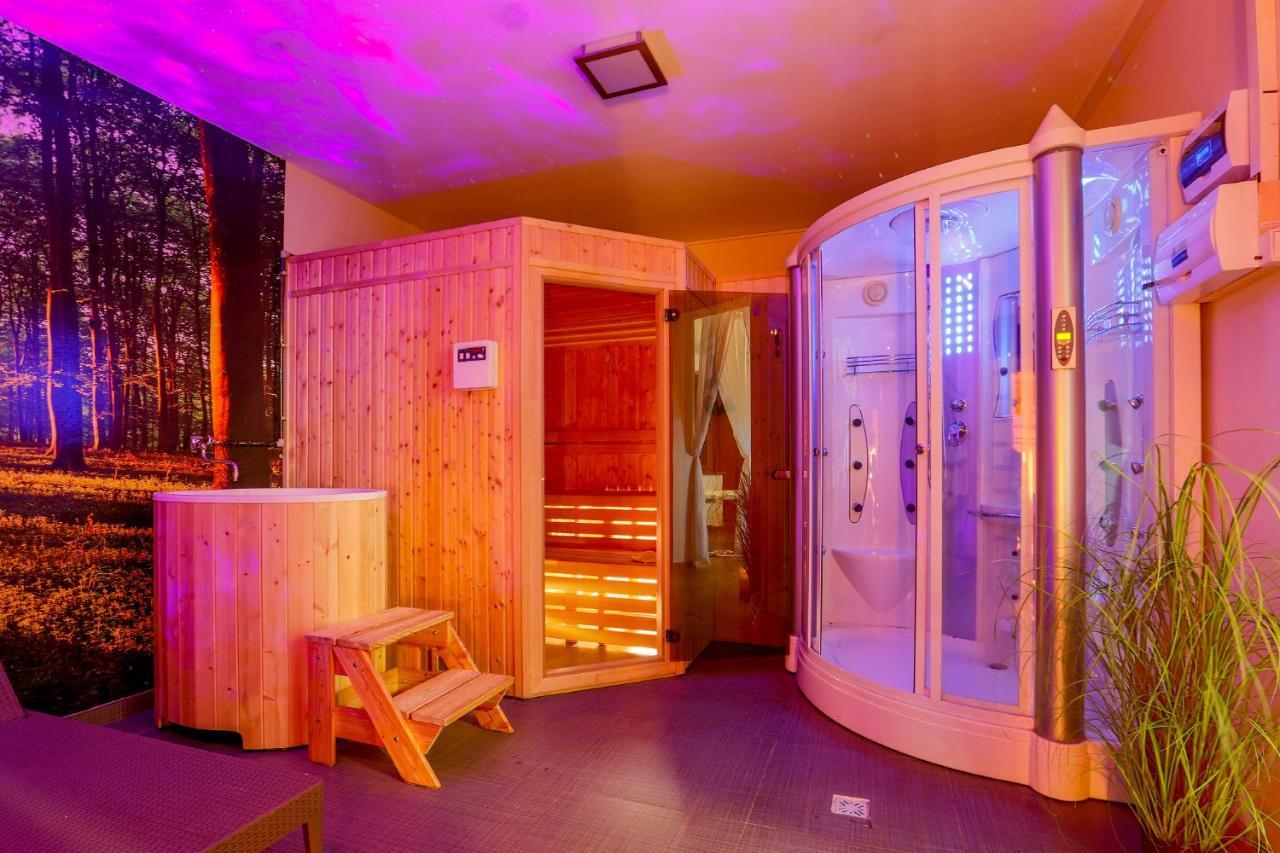 Apartmany Fatrapark 1 S Wellnessom Hrabovska Dolina ルジョムベロク エクステリア 写真